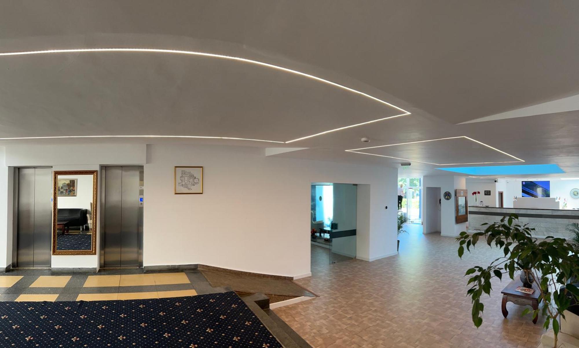 Hotel Agora Neptun Exterior foto